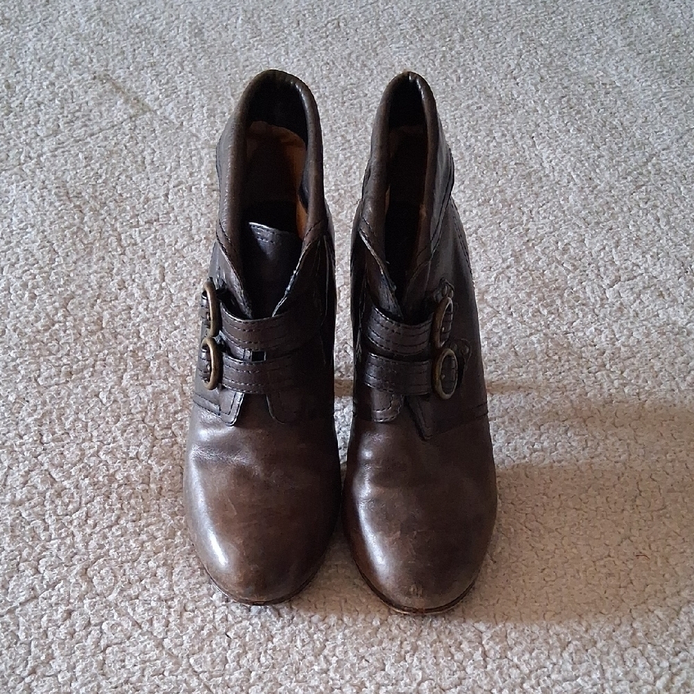 Frye Matilda Olive Green Leather Ankle Boots with Buckles